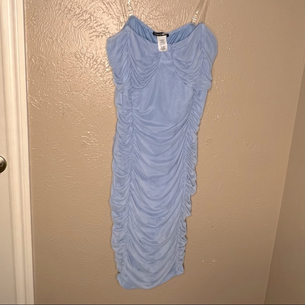 Fashion nova fitted dress / pastel blue